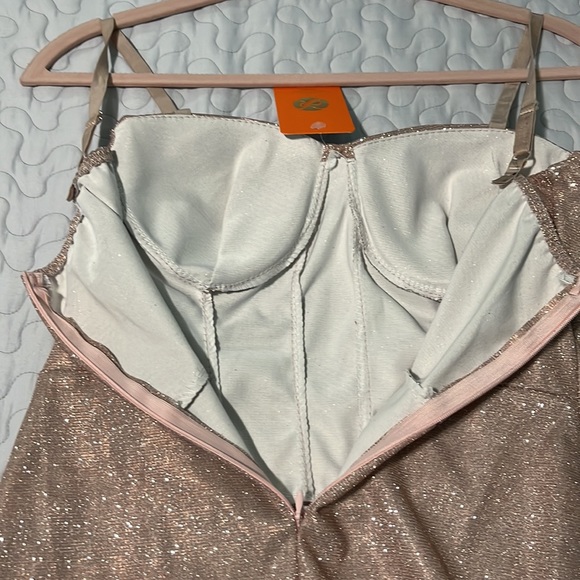 PARISIAN NUDE METALLIC BUST CUP DRESS SIZE M - Picture 6 of 8